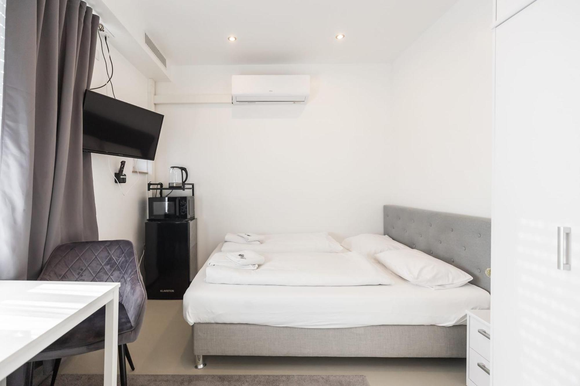 Staystay Guesthouse I 24 Hours Check-In Нюрнберг Номер фото