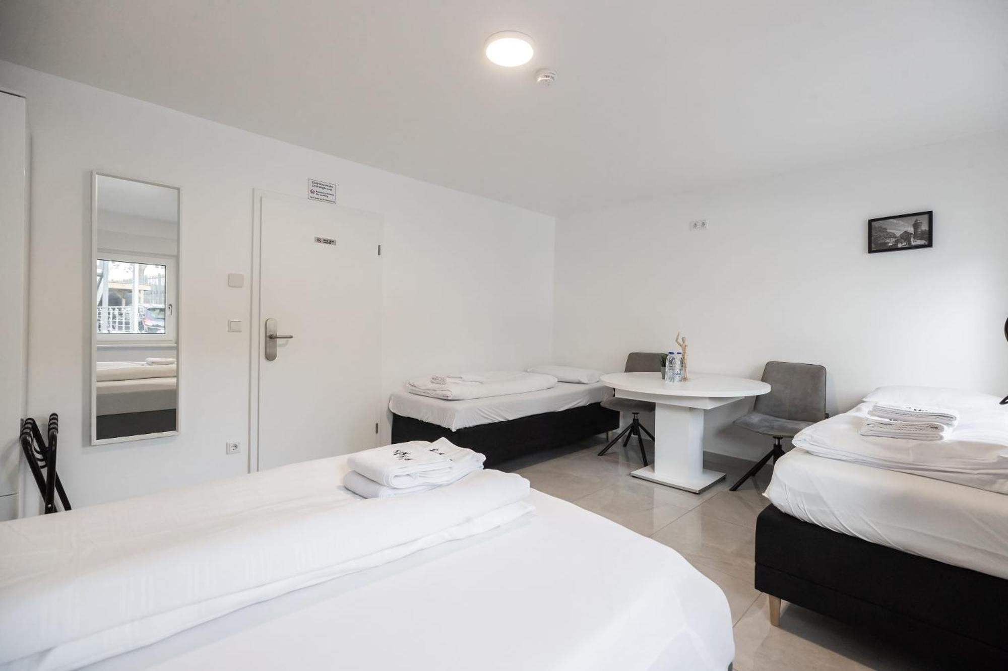 Staystay Guesthouse I 24 Hours Check-In Нюрнберг Номер фото