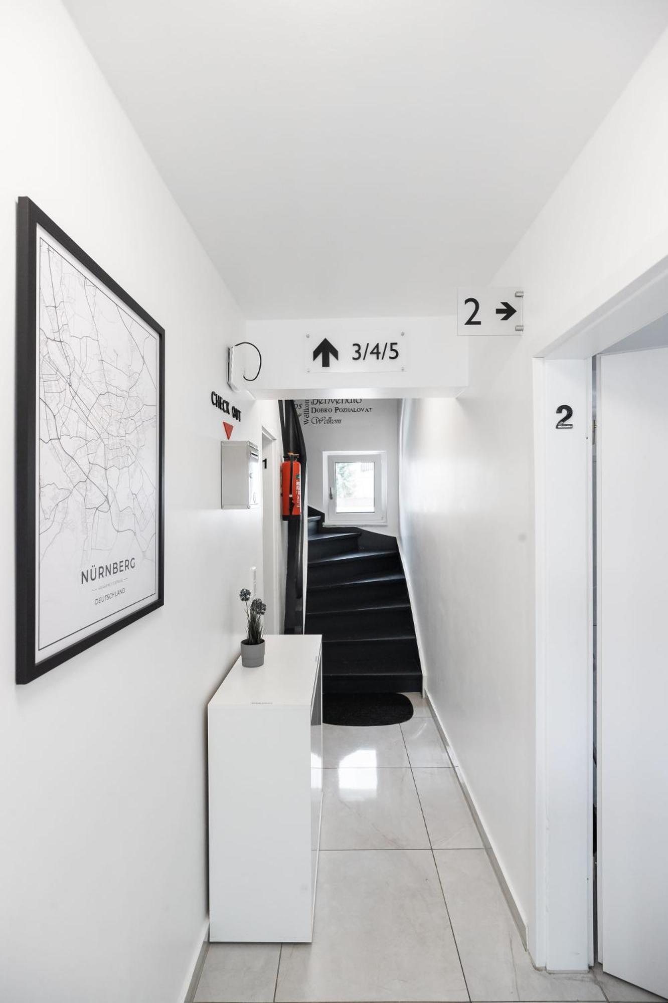 Staystay Guesthouse I 24 Hours Check-In Нюрнберг Номер фото